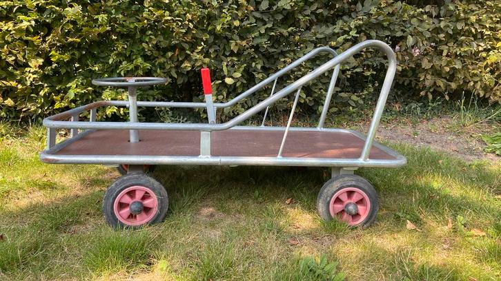 Kar met stuur Okido, Kinderen en Baby's, Speelgoed | Buiten | Actiespeelgoed, Zo goed als nieuw, Ophalen