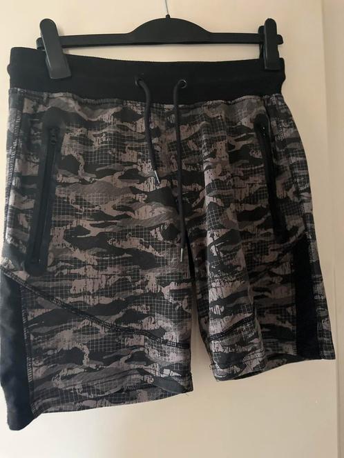 Korte broek - maat M, Kleding | Heren, Broeken en Pantalons, Gedragen, Maat 48/50 (M), Zwart, Ophalen of Verzenden
