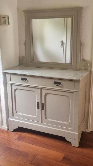 Dressoir, vintage beschikbaar voor biedingen