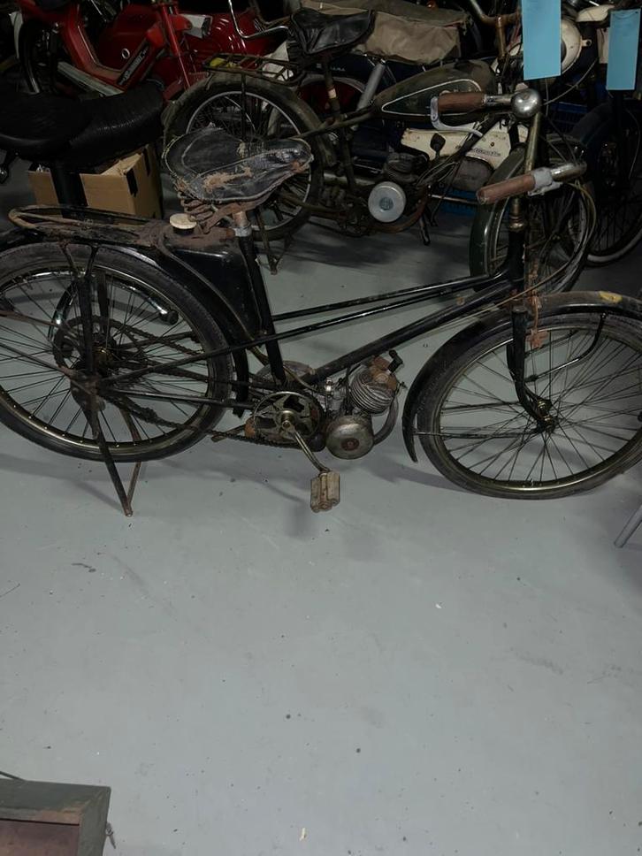 Kaptein motobecane  1954, Fietsen en Brommers, Brommers | Oldtimers, Overige merken, Ophalen