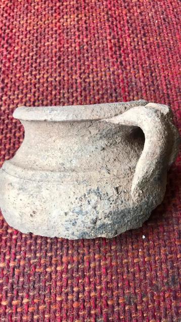 Bodemvondst…Romeinse? Scherf van Pot/Kan/Kruik beschikbaar voor biedingen