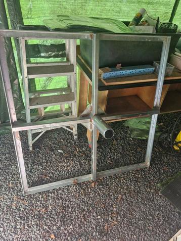 Parasolvoet Frame - Robuust & Duurzaam beschikbaar voor biedingen