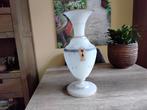 Oude Opaline vaas wit vintage., Ophalen of Verzenden