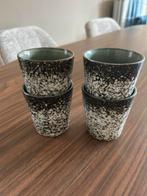 4 hk living kopjes, Huis en Inrichting, Keuken | Servies, Ophalen of Verzenden, Keramiek, Overige stijlen, Kop(pen) en/of Schotel(s)