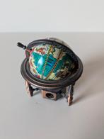 Vintage Wereldbol Puntenslijper, Antiek en Kunst, Antiek | Woonaccessoires, Ophalen of Verzenden