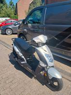 Kymco agiliti overjarig nieuw gekocht in 2022, Fietsen en Brommers, Scooters | Kymco, Ophalen, Zo goed als nieuw, Agility, Benzine