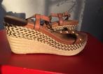 Leuke sandalen leren Tamaris sleehak maat 37, Tamaris, Bruin, Zo goed als nieuw, Sandalen of Muiltjes