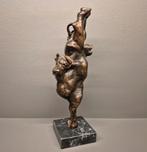 Gesigneerd brons beeld " Handstand Koe ", Antiek en Kunst, Kunst | Beelden en Houtsnijwerken, Ophalen of Verzenden
