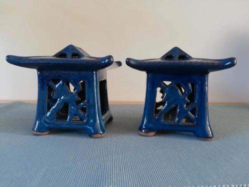 Two Janpese/Chinese style ceramic pagoda candleholders, Huis en Inrichting, Woonaccessoires | Kandelaars en Kaarsen, Zo goed als nieuw