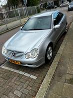 Mercedes C-Klasse 1.8 C200 Kompr Sportcoupe AUT 2004 Grijs, Auto's, Origineel Nederlands, Te koop, Zilver of Grijs, 163 pk