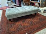 Poef hocker zitbank bankje sofa wieltjes blauw chesterfield, Ophalen, Gebruikt, Metaal, Chesterfield