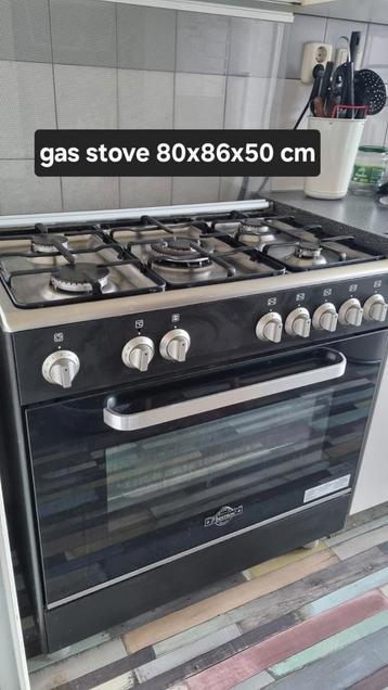 Bestron gas furnace, 5 burners, electric oven.  beschikbaar voor biedingen