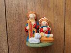 2 klein mini kerstgroepjes 8,5 en 5,5 cm hoog kinder groep., Diversen, Kerst, Ophalen of Verzenden