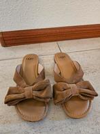 Ugg slippers maat 37 NIEUWSTAAT, Slippers, UGG, Bruin, Nieuw