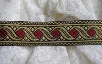 Goudkleurig sierband (3 meter) beschikbaar voor biedingen