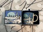 Arabia Moomin Mok – “Journey” – Finnair 100 Jaar Jubileum, Huis en Inrichting, Keuken | Servies, Keramiek, Nieuw, Ophalen of Verzenden