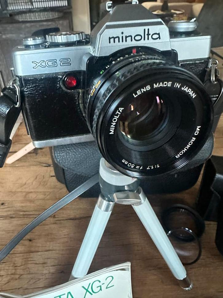 Minolta XG-2 met 50mm lens en statief, Audio, Tv en Foto, Fotocamera's Analoog, Gebruikt, Spiegelreflex, Minolta, Ophalen