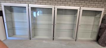 Winkelvitrine,  vitrinekast, proffesionele vitrine, display beschikbaar voor biedingen
