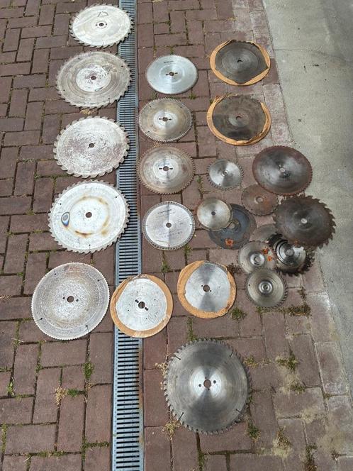 Heel veel diverse Zaagbladen, Doe-het-zelf en Verbouw, Gereedschap | Zaagmachines, Gebruikt, Cirkelzaag, Minder dan 600 watt, 70 mm of meer