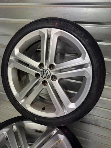 Originele 17” VW Polo R-Line met nieuwe 215/40R17 zomer beschikbaar voor biedingen