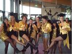 Fout , goud en stout . Topper kleding te huur max € 22 pp, Ophalen, Zo goed als nieuw, Overige thema's, Kleding