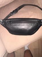 Louis vuttion discovery PM bumbag, Sieraden, Tassen en Uiterlijk, Tassen | Schoudertassen, Overige merken, Gebruikt, Zwart, Ophalen of Verzenden