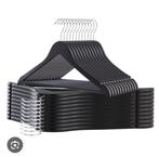 Gezocht gratis kledinghangers!, Ophalen of Verzenden, Gebruikt, Hout