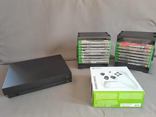 Xbox One zwart met spellen. Controller apart verkocht, Spelcomputers en Games, Games | Xbox One, Gebruikt, Eén computer, Online