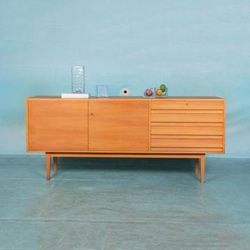Vintage blond dressoir 60s Minimalist credenza sideboard beschikbaar voor biedingen
