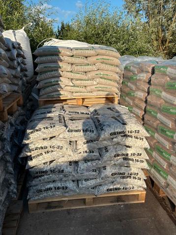 UITVERKOOP ZAND EN GRIND ZAKKEN beschikbaar voor biedingen
