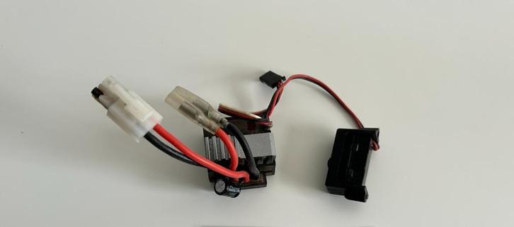 ESC regelaar met schakelaar 1/10 rc auto, Hobby en Vrije tijd, Modelbouw | Radiografisch | Auto's, Gebruikt, Onderdeel, Ophalen of Verzenden