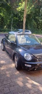 Volkswagen Beetle 2.0 Cabrio 2005 Zwart met nieuwe APK., 65 €/maand, 4 stoelen, Zwart, 115 pk