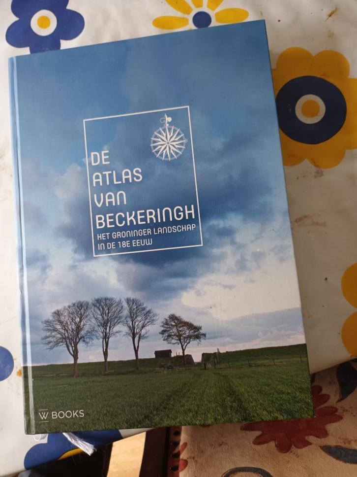 Atlas van Beckeringh. Groninger landschap in 18de eeuw heide, Boeken, Atlassen en Landkaarten, Zo goed als nieuw, Overige atlassen