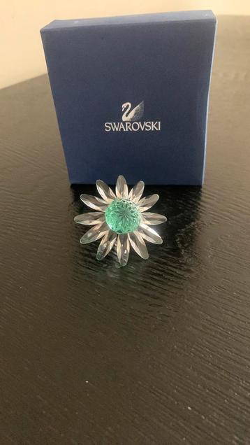 Swarovski bloem groen beschikbaar voor biedingen