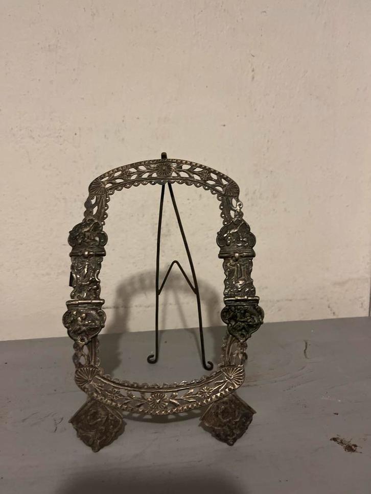 Antiek Fotolijstje met Stand, Antiek en Kunst, Antiek | Spiegels, Minder dan 50 cm, Minder dan 100 cm, Ovaal, Ophalen of Verzenden