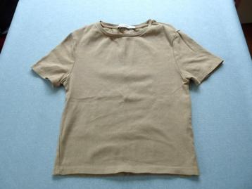 eenvoudig kort beige tshirt van Stradivaruis , mt XS beschikbaar voor biedingen