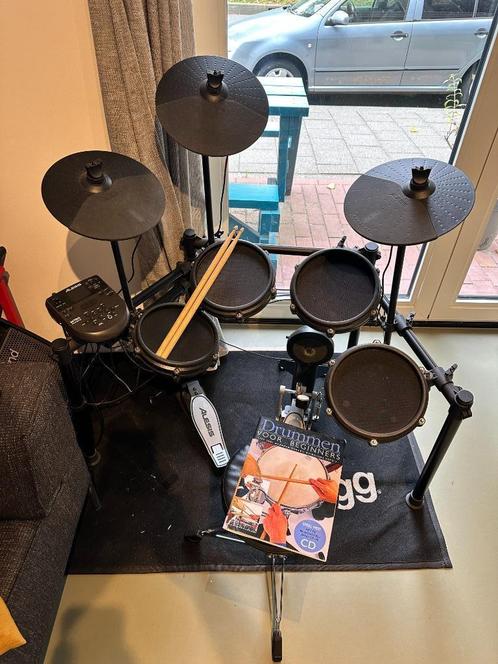 Electrisch drumstel, samen met versterker, mat en drumkruk, Muziek en Instrumenten, Drumstellen en Slagwerk, Gebruikt, Overige merken
