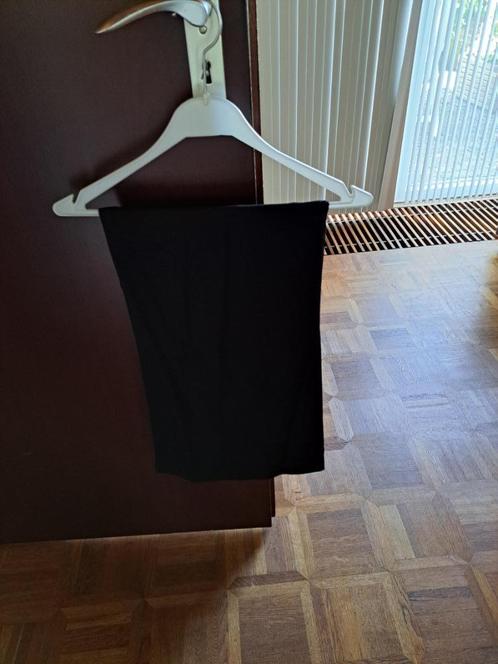 Mooie echt zwarte broek in de maat 38 met wijde pijpen., Kleding | Dames, Broeken en Pantalons, Zo goed als nieuw, Maat 38/40 (M)