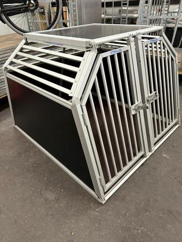 Schmidt premium-kennel bench  beschikbaar voor biedingen