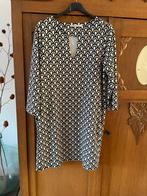 Zwart met off white jurk Typical Jill M, Ophalen of Verzenden, Zo goed als nieuw, Zwart, Onder de knie