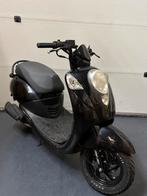 Sym mio BROM 45km/u Incl gratis windscherm, Fietsen en Brommers, Scooters | SYM, Maximaal 45 km/u, Zo goed als nieuw, Benzine