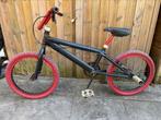 Stuntfiets zwart rood goud, Fietsen en Brommers, Fietsen | Crossfietsen en BMX, Ophalen, Gebruikt, Staal