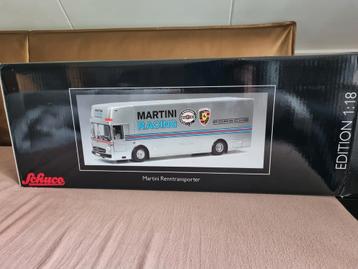 Schuco Martini Renntransporter 1:18 beschikbaar voor biedingen