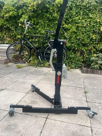 Constand motorlift beschikbaar voor biedingen