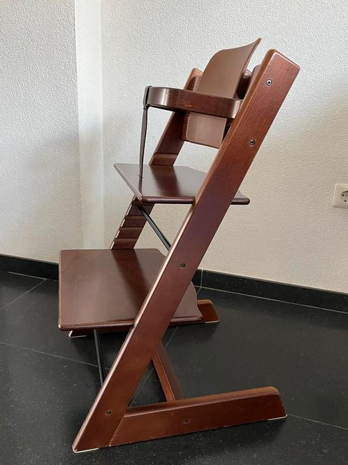 Stokke Tripp Trapp kinderstoel warm brown / bruin / teak, Kinderen en Baby's, Kinderstoelen, Gebruikt, Meegroeistoel, Stoelverkleiner