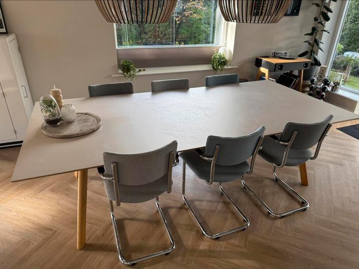 HAY CPH30 Eettafel - Eikenhout frame Off-White (250x120cm), Huis en Inrichting, Tafels | Eettafels, Gebruikt, 100 tot 150 cm, 200 cm of meer