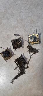 5 Uurwerken 1 mist een veer voor de liefhebbers, Antiek en Kunst, Antiek | Klokken, Ophalen of Verzenden