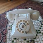 Witte vintage bakeliet ptt telefoon, Telecommunicatie, Vaste telefoons | Niet Draadloos, Ophalen of Verzenden, Zo goed als nieuw