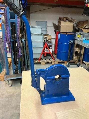 Te koop Slangenpers met pershulzen beschikbaar voor biedingen