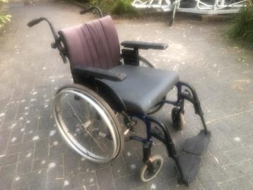 Rolstoel. Opknapper. Gratis. beschikbaar voor biedingen